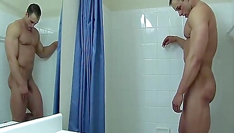 Coty Undresses Stripped In Baths