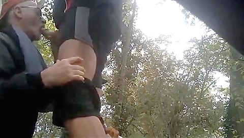 Je Suce Une Bonne Queue En Foret