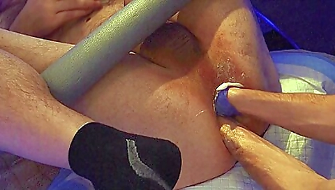 Enorme Analdehnung Mit Doppelfisting Und Pet-flasche